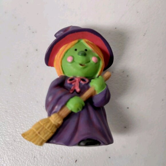 Vintage Holiday Pin Pinback Brooch Lot of 8 Halloween Christmas Easter Witch - Picture 9 of 16